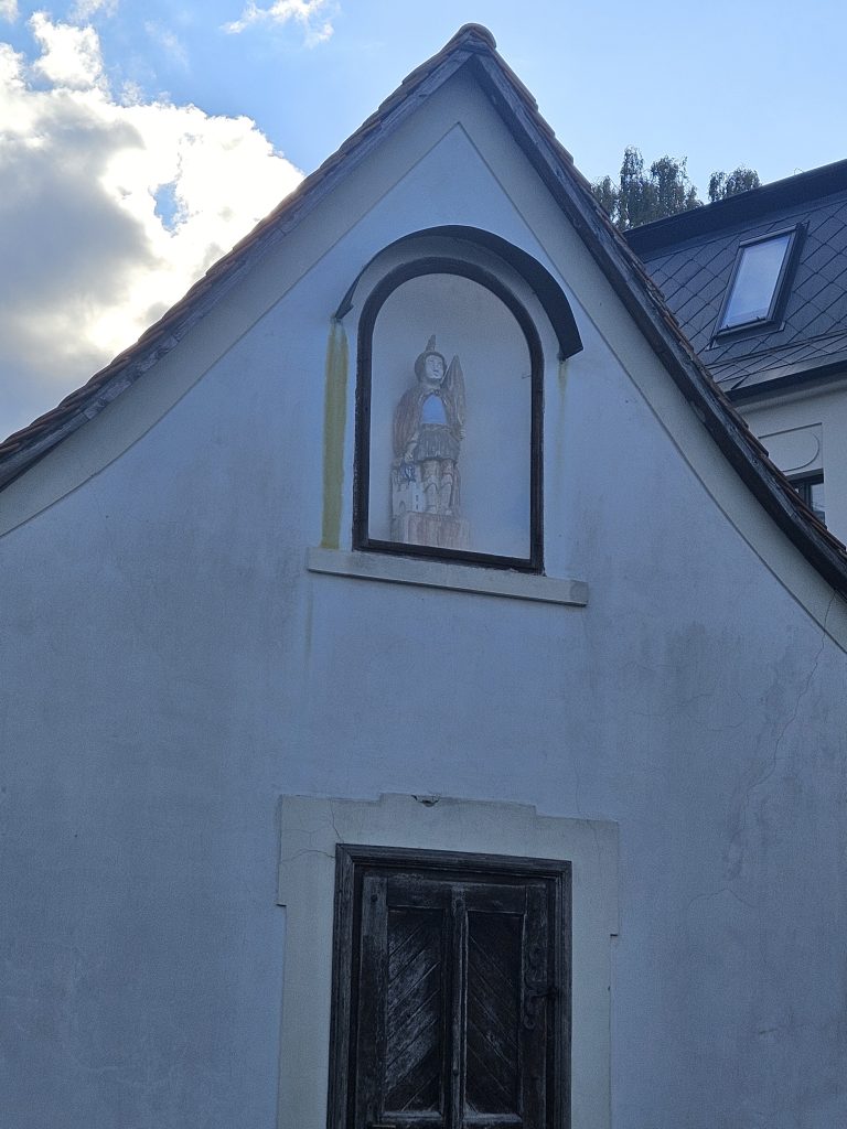 Nowy Bór figurka świętego