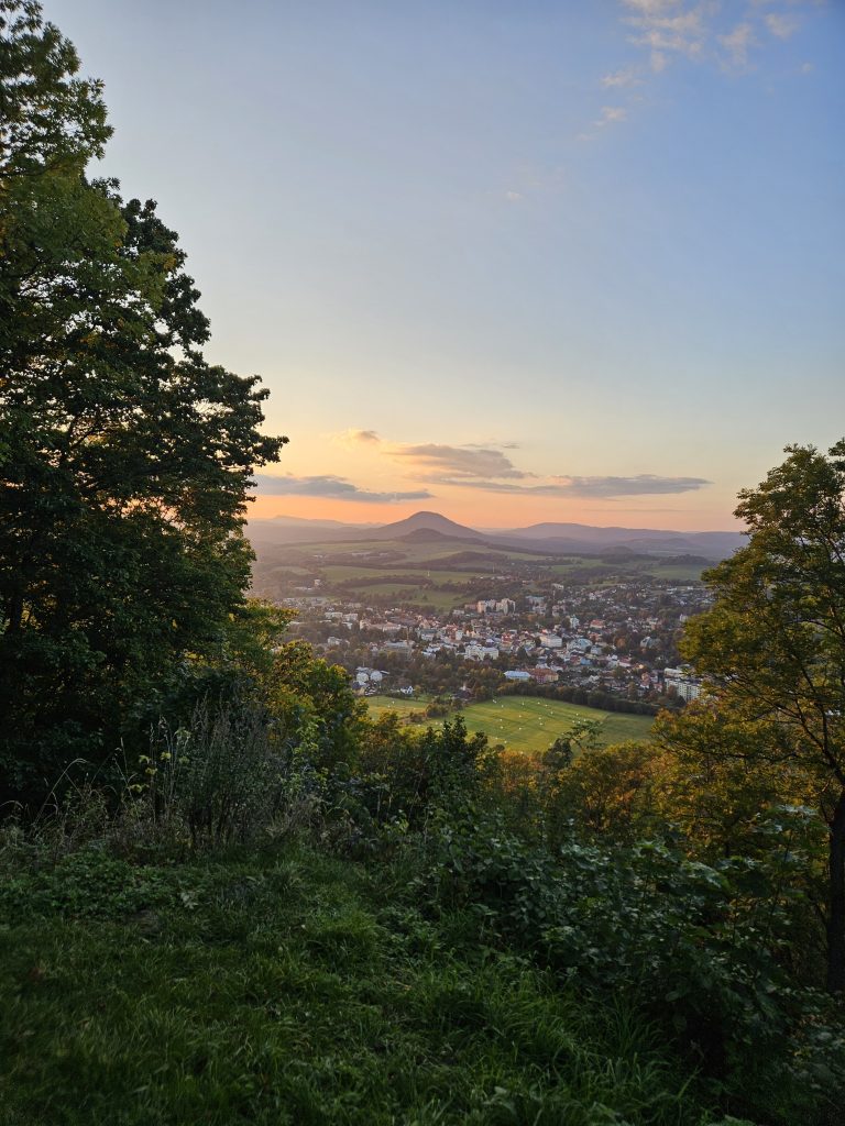 Zamek Kamenice, zachód słońca