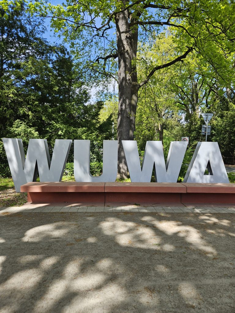 Osiedle Wuwa, wejście